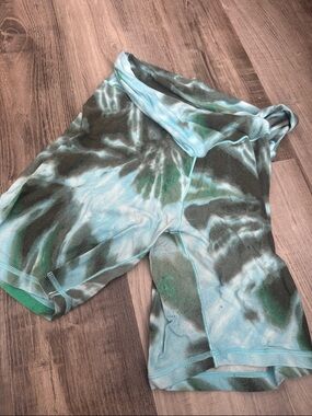 American Eagle Outfitters Blue and Green Tie-Dye Bike Shorts